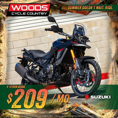2025 Suzuki V-STROM 800DE — front three-quarter view