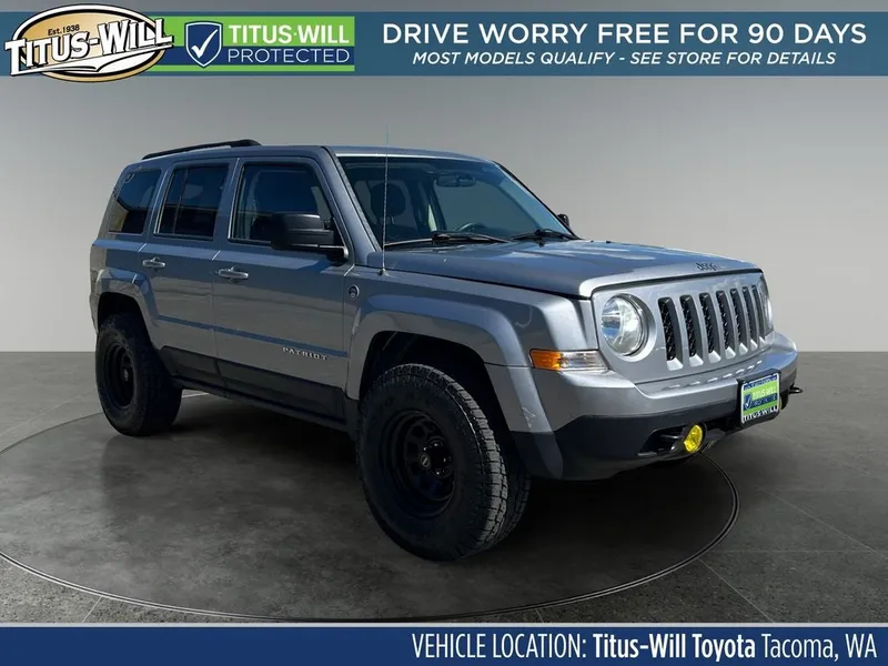 2015 Jeep Patriot Sport in Billet Silver Metallic Clearcoat — front three-quarter view