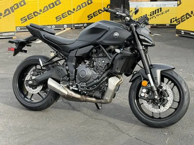 2026 Yamaha MT-07 — front three-quarter view