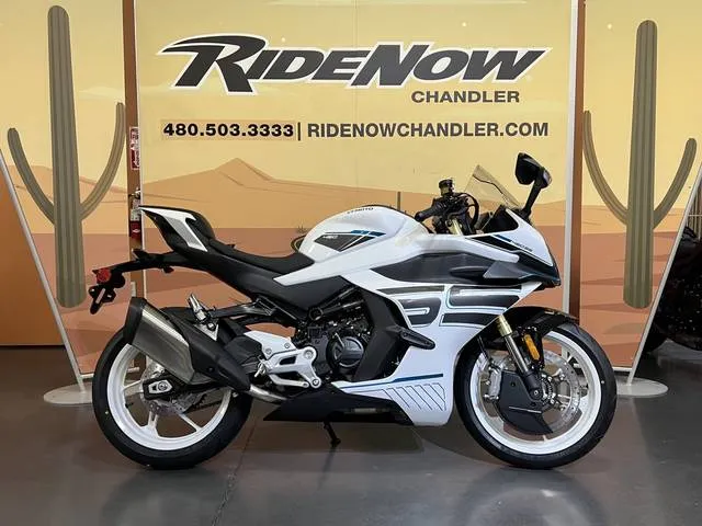 2026 CFMOTO 450SS — front three-quarter view