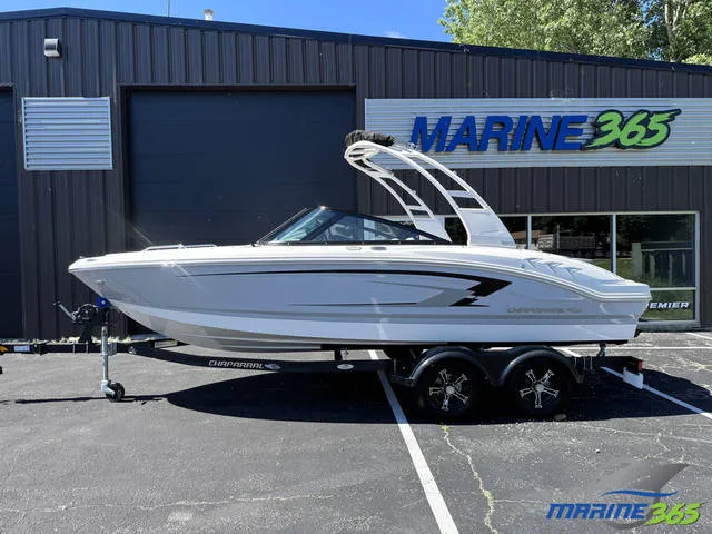 2026 Chaparral 21 SSi Sport — front three-quarter view