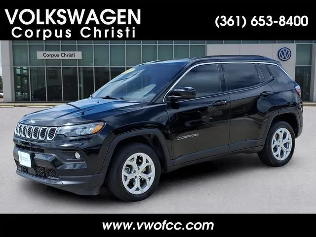 2024 Jeep Compass Latitude in Diamond Black Crystal Pearlcoat — front three-quarter view