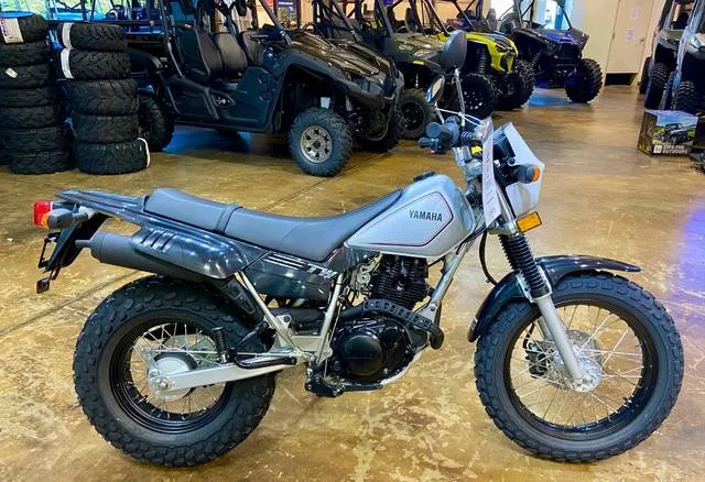 2026 Yamaha TW200 — front three-quarter view