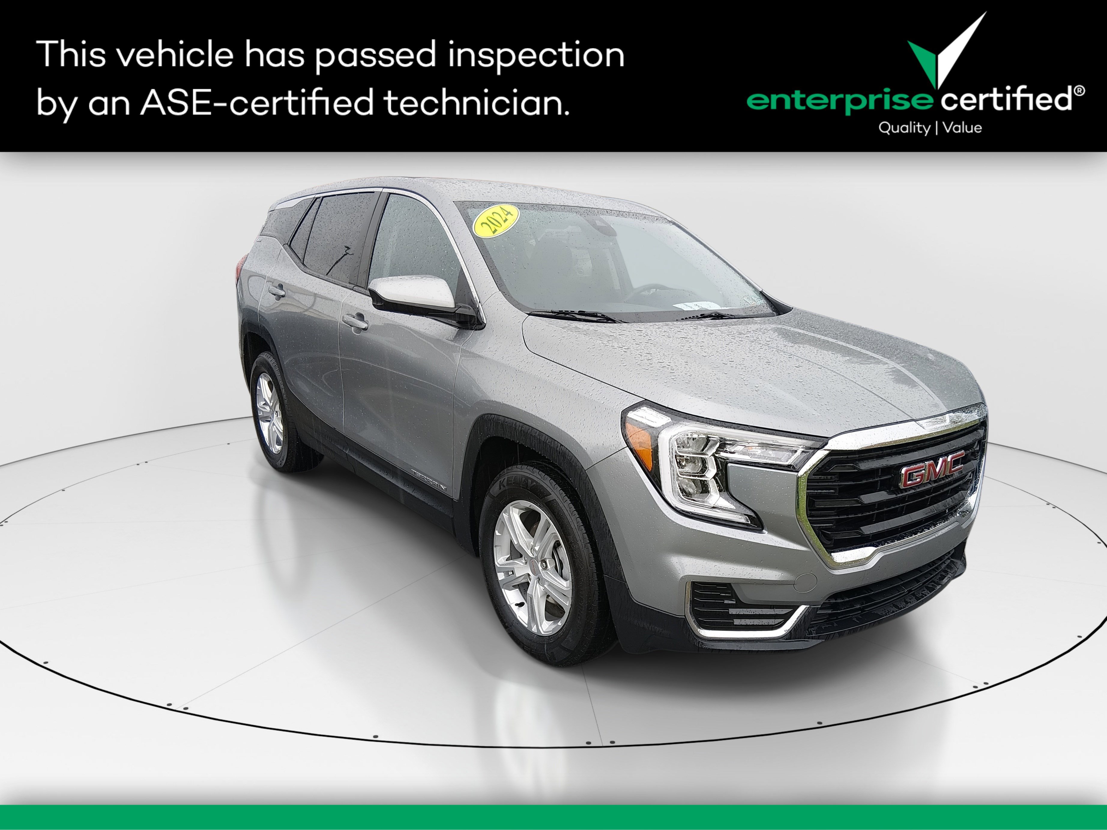 2024 GMC Terrain FWD 4dr SLE — front three-quarter view