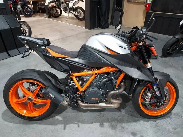 2022 KTM 1290 SUPERDUKE EVO — front three-quarter view
