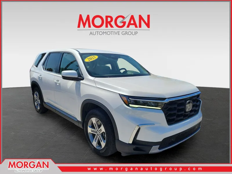 2025 Honda Pilot EX-L in White — front three-quarter view