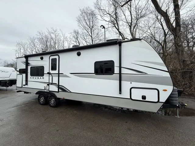 2024 Keystone COUGAR 25MLE — front three-quarter view
