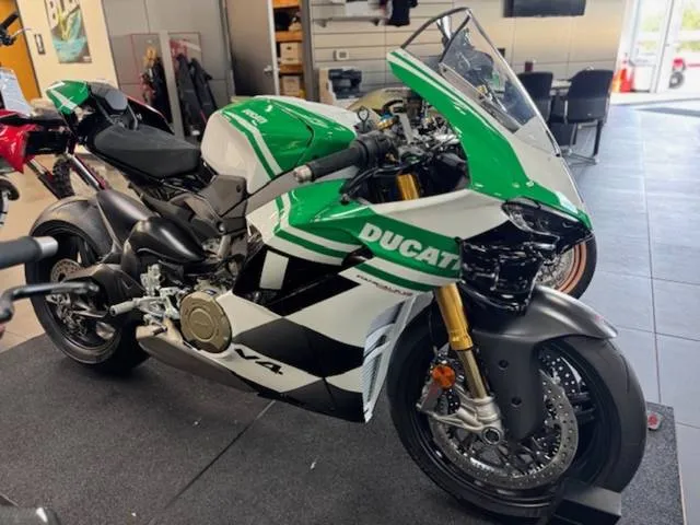 2025 Ducati Panigale V4 Tricolore — front three-quarter view