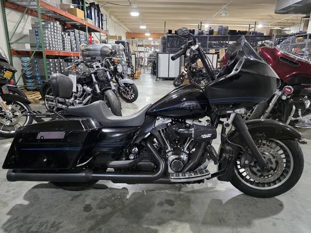 2009 Harley-Davidson® FLTR - Road Glide® — front three-quarter view