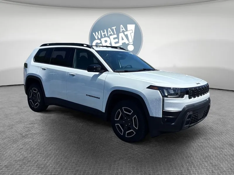 2026 Jeep Cherokee Limited in Bright White Clearcoat — front three-quarter view
