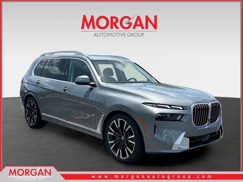2026 BMW X7 xDrive40i in Gray — front three-quarter view
