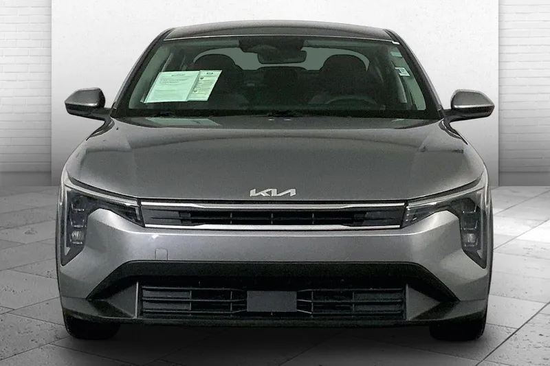 2025 Kia K4 — side profile view