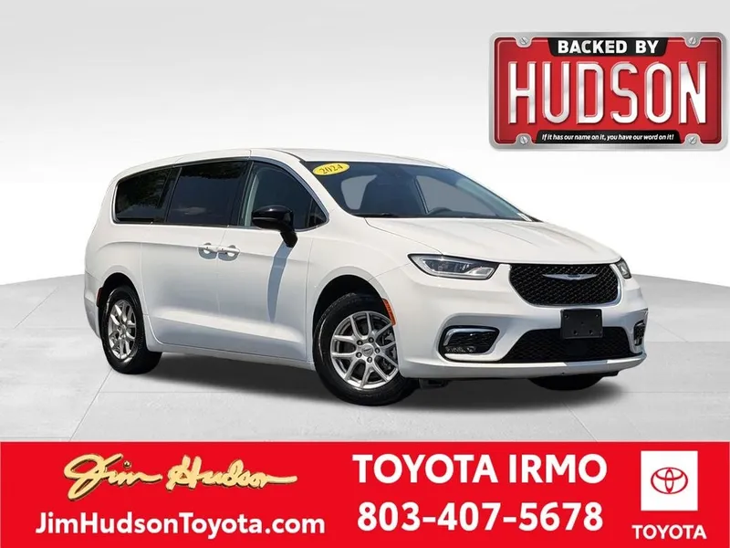 2024 Chrysler Pacifica Touring L in Bright White Clearcoat — front three-quarter view
