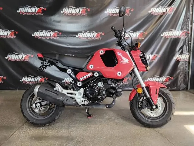 2023 Honda® GROM125P — front three-quarter view