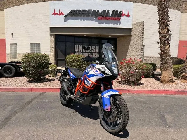 2018 KTM 1090 Adventure R — front three-quarter view