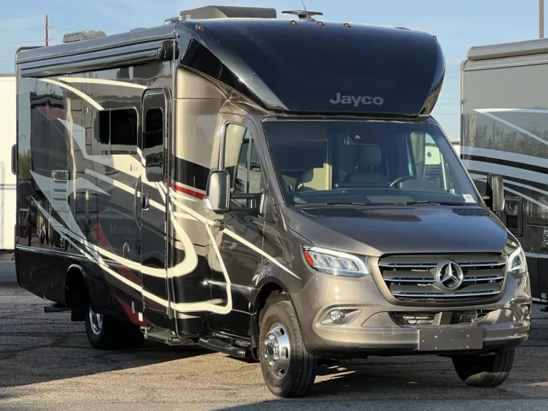 2021 Jayco MELBOURNE PRESTI — front three-quarter view