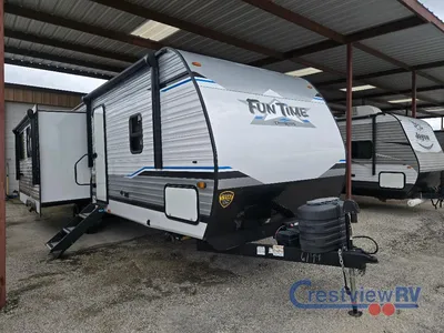 2024 CrossRoads RV Fun Time
