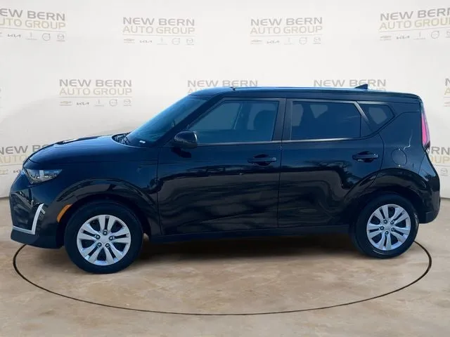 2025 Kia Soul — side profile view
