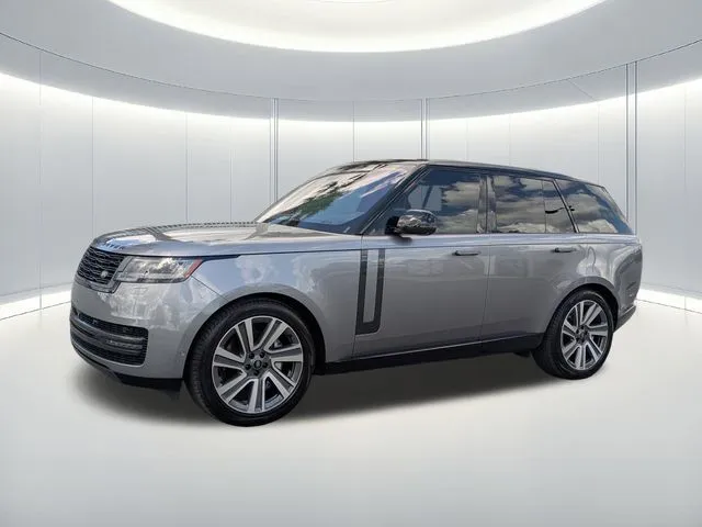 2023 Land Rover Range Rover SE — front three-quarter view