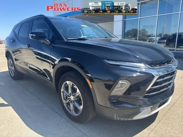 2024 Chevrolet Blazer 3LT in Black — front three-quarter view