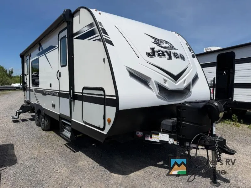 2020 Jayco Jay Feather 22RK — front three-quarter view