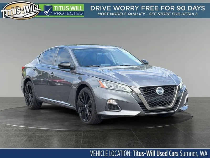2019 Nissan Altima 2.5 SR AWD in Gun Metallic — front three-quarter view
