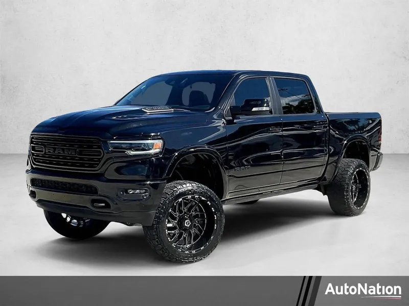 2022 RAM 1500 Limited 4x2 Crew Cab 5'7" Box in Diamond Black Crystal Pearlcoat — front three-quarter view