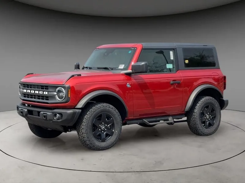 2024 Ford Bronco Black Diamond in Chili Pepper Red — front three-quarter view