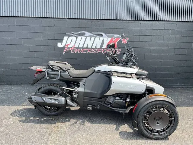 2025 Can-Am® Canyon — front three-quarter view