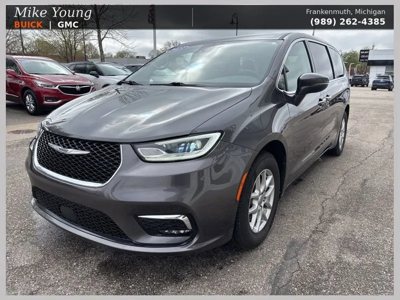 2023 Chrysler Pacifica Touring L in Gray — front three-quarter view
