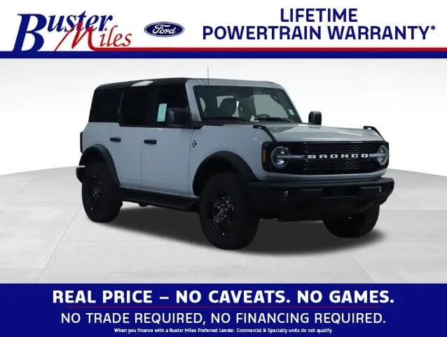 2026 Ford Bronco Outer Banks in Avalanche Gray — front three-quarter view
