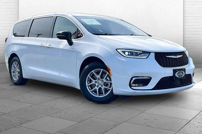 2024 Chrysler Pacifica Touring L in Bright White Clea — front three-quarter view