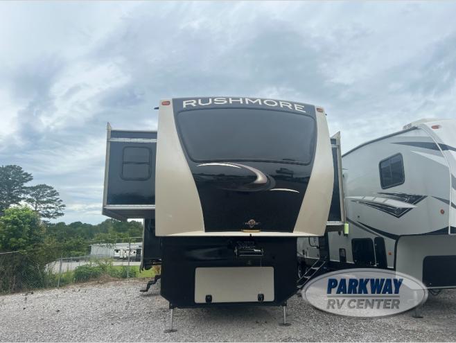 2015 CrossRoads RV Rushmore