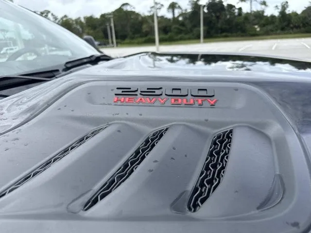 2026 RAM 2500 Limited in Diamond Black Crystal Pearlcoat — front three-quarter view