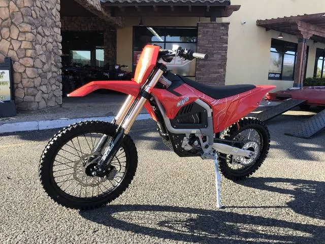 2026 Kayo eC2i — front three-quarter view