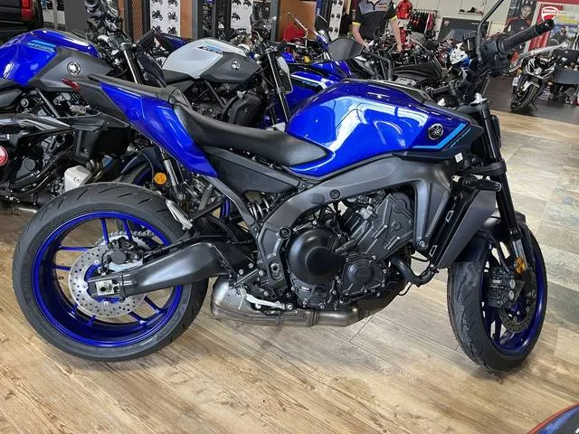 2025 Yamaha MT-09 — front three-quarter view