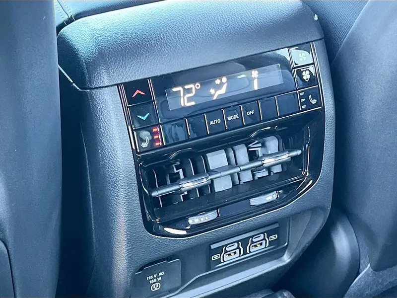 2025 Jeep Grand Cherokee L — photo 24 view