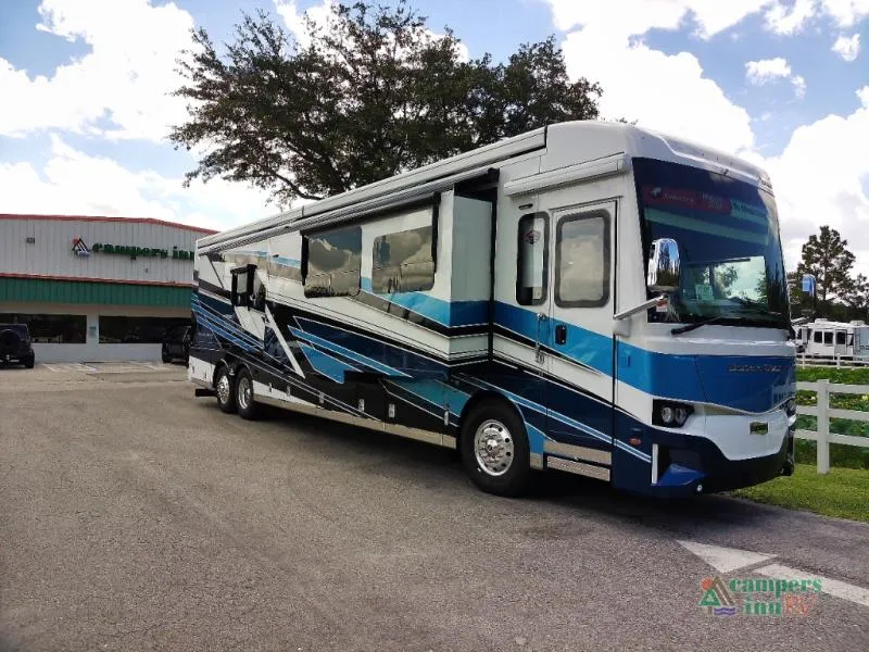 2027 Newmar Dutch Star in STORMLINE GRAPHICS — front three-quarter view