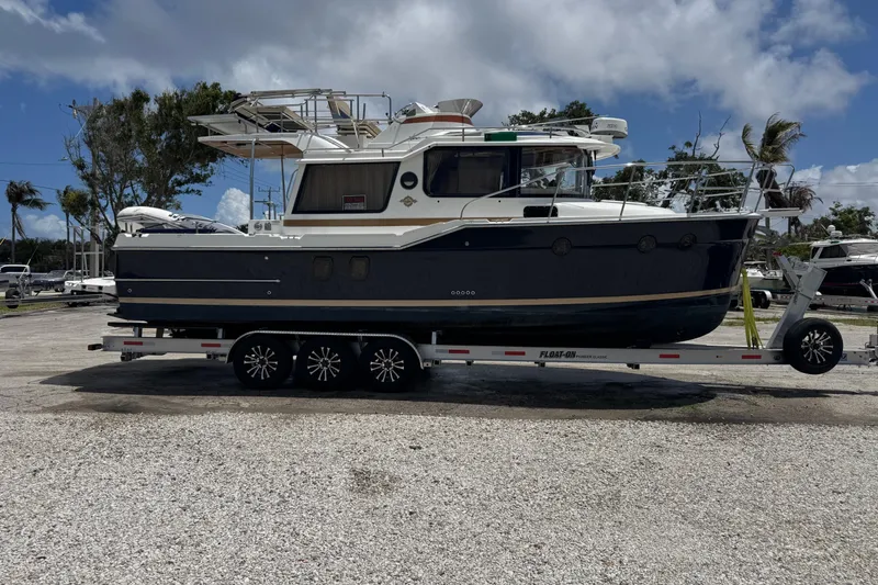 2019 Ranger Tugs R-29 CB — front three-quarter view