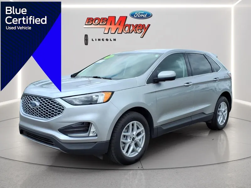 2024 Ford Edge SEL in Iconic Silver Metallic — front three-quarter view