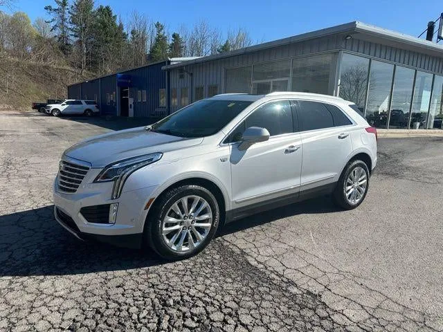 2017 Cadillac XT5 Platinum AWD in Radiant Silver Metallic — front three-quarter view