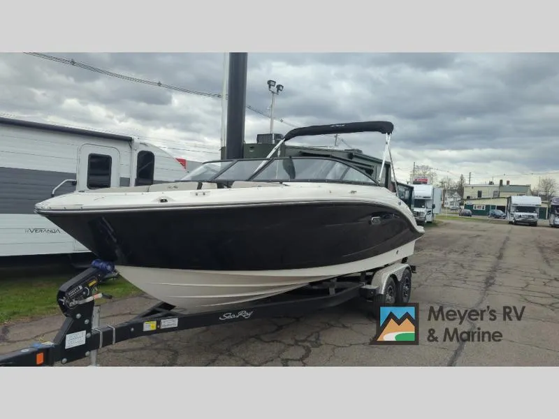 2025 Sea Ray SPX 210 OB — front three-quarter view