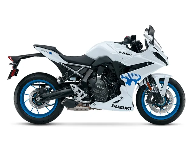 2026 Suzuki GSX-8R — front three-quarter view