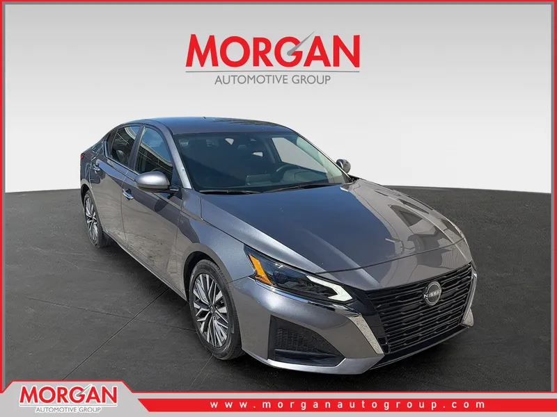 2023 Nissan Altima 2.5 SV in Gun Metallic — front three-quarter view