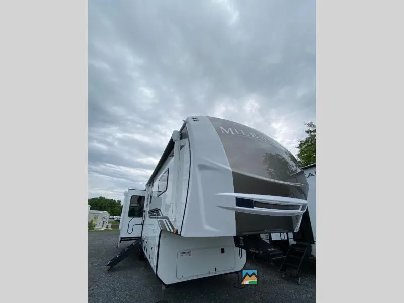 2027 Heartland Milestone 31RL — front three-quarter view