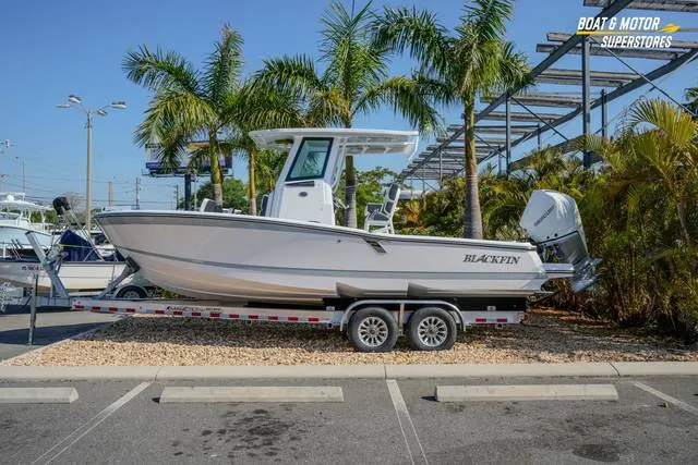 2026 Blackfin 242HB — front three-quarter view