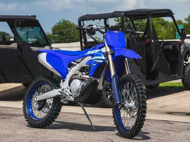 2025 Yamaha YZ450FX — front three-quarter view