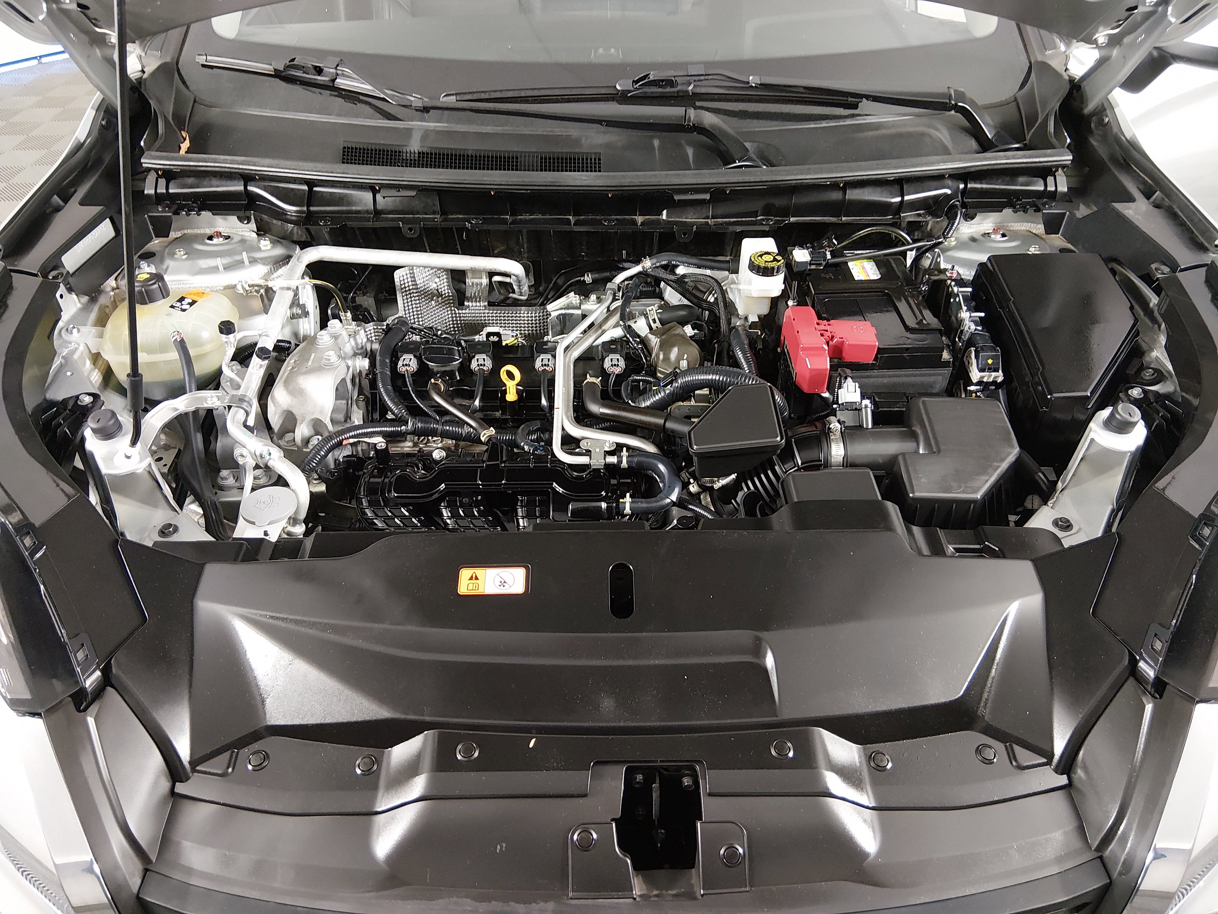 2024 Mitsubishi Outlander — photo 9 view