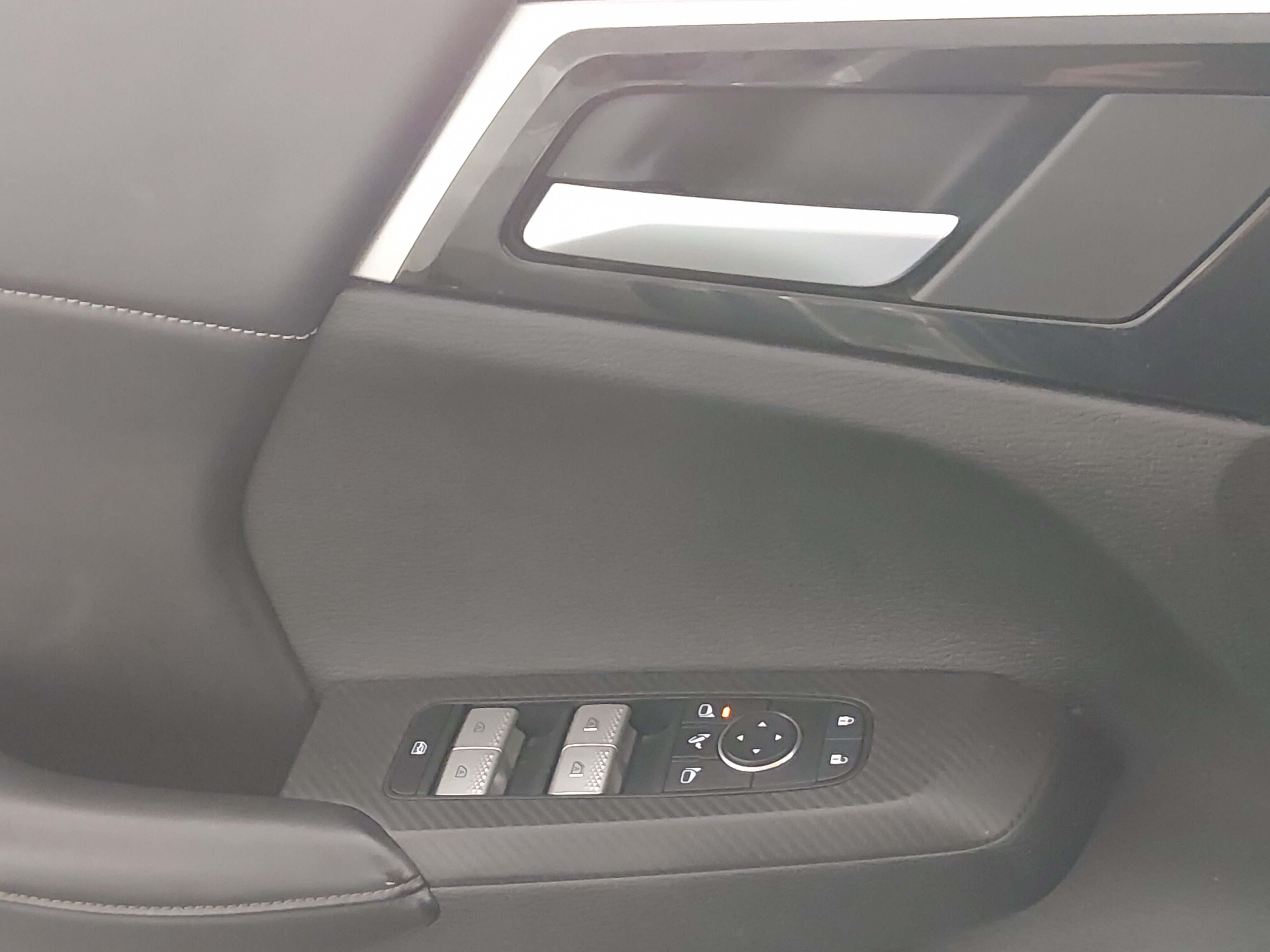 2024 Mitsubishi Outlander — photo 18 view
