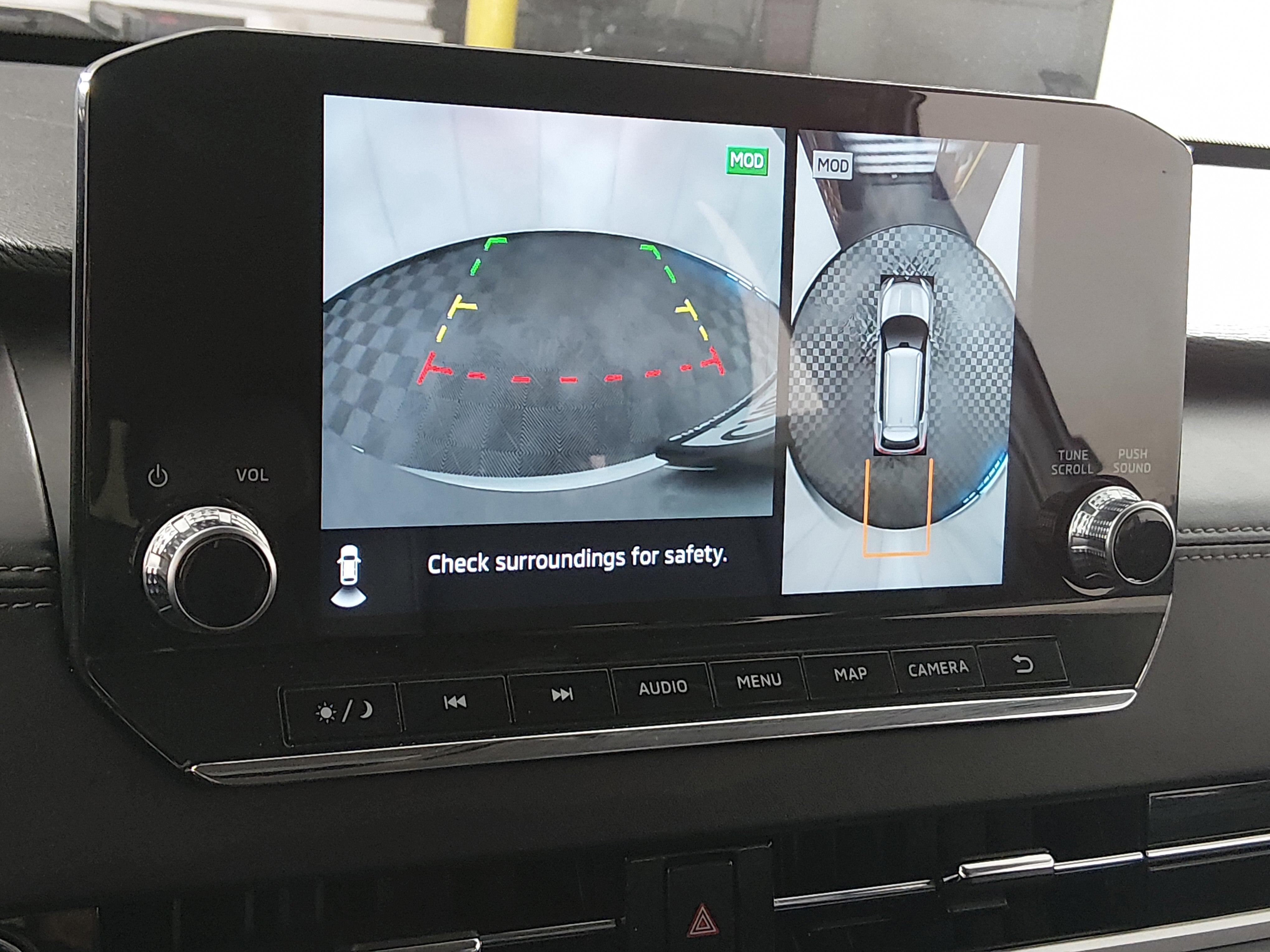 2024 Mitsubishi Outlander — photo 16 view